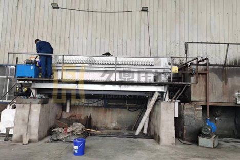 江西省100平方自動拉板壓濾機使用現(xiàn)場